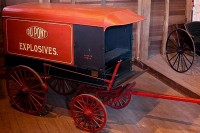 1_1270507565_black-powder-delivery-wagon.jpg